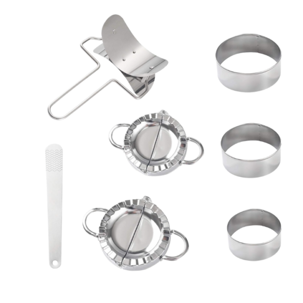 Zestaw do lepienia pierogów: wykrawacz, foremki i szpatułka do farszu