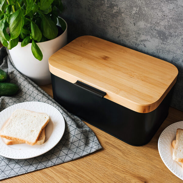 Chlebak czarny z bambusową pokrywą i nożem