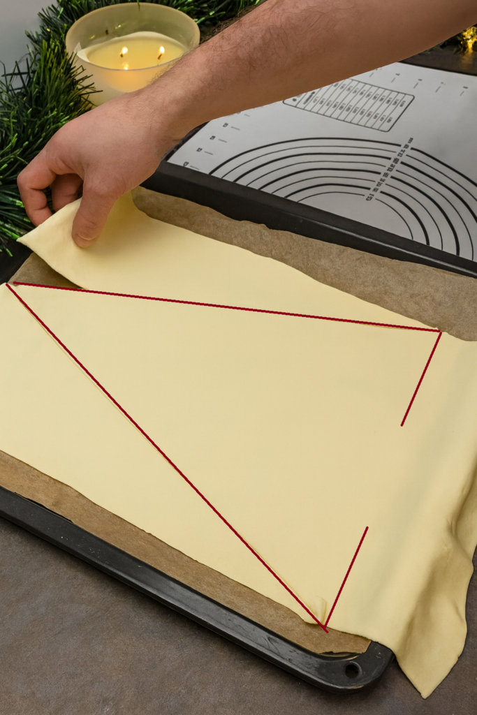 krojenie ciasta francuskiego aby powstała choinka